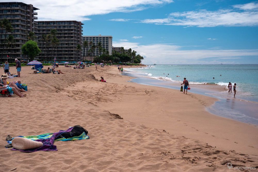 Les gros resorts en enfilade côté sud.
