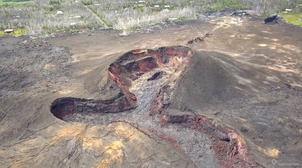 La fissure 8 (Ahu'aila'au) vue du ciel 1 an après l'éruption.