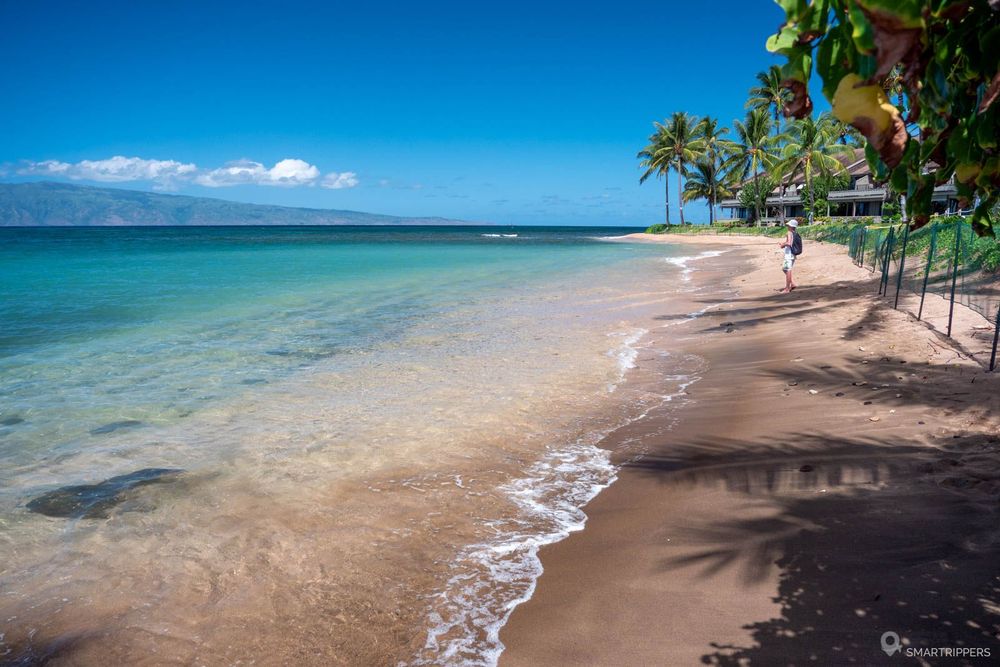 Couleurs de rêve à Kahana Beach, dommage que le grillage gâche tout.