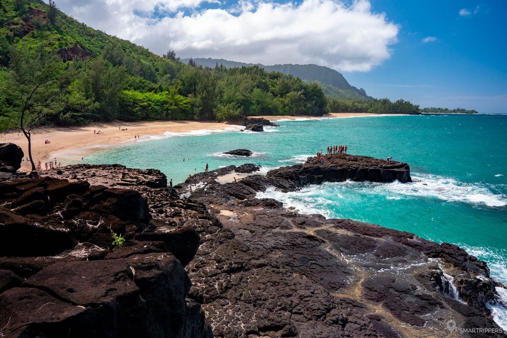Lumahai beach et son rocher, au nord de Kauai.