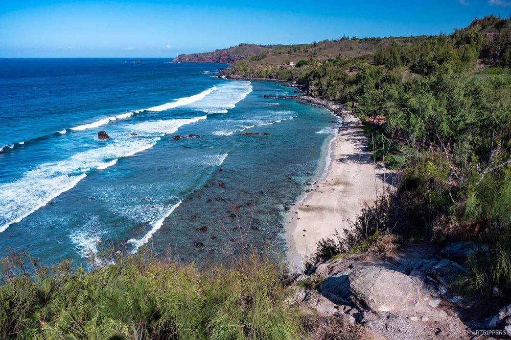 Vue sur Punalau Beach depuis le petit belvédère rocheux.