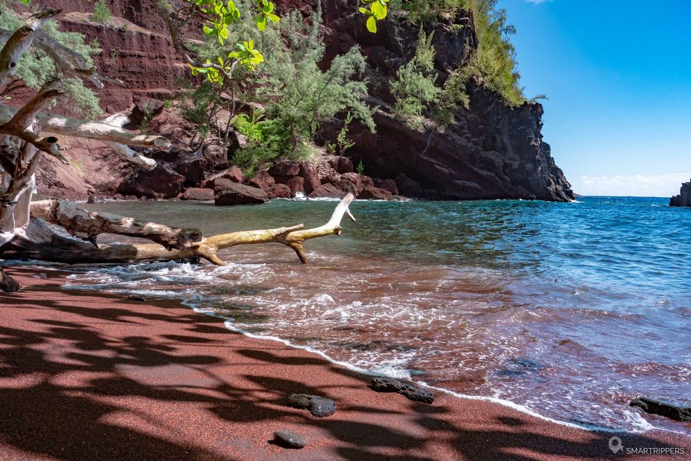 La belle Red Sand Beach et son sable rouge!