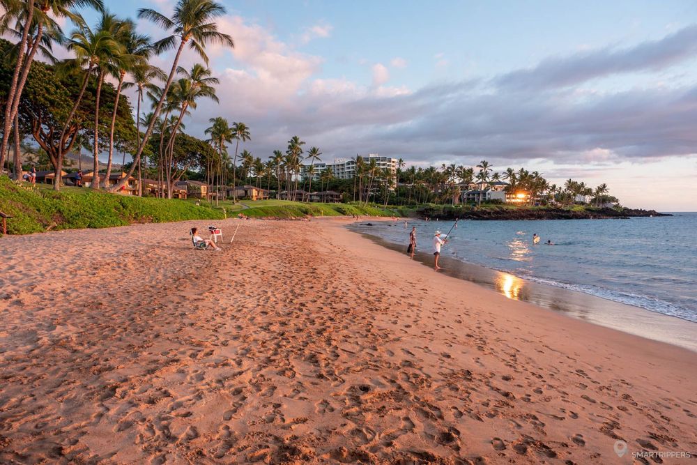 Sur le sable d'Ulua Beach en fin de journée.